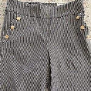 NWT Liz Claiborne Career Bermuda Shorts Size M